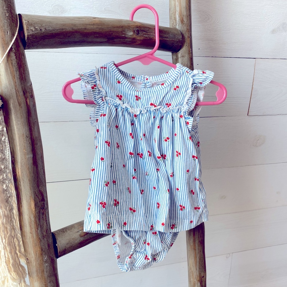 Precious baby romper/dress.